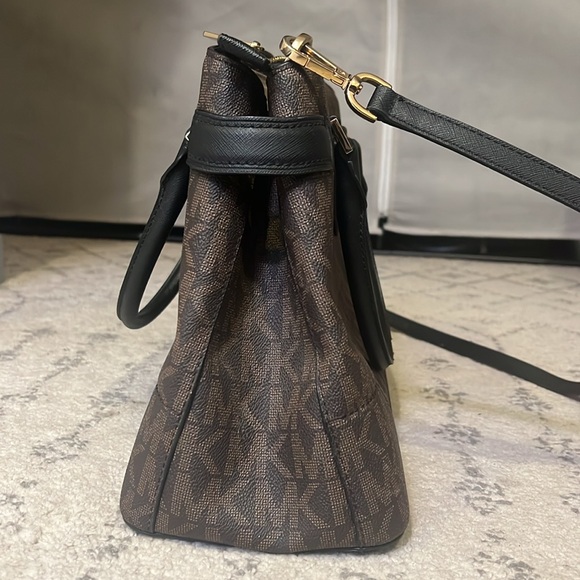 Michael Kors Brown Handbag - Picture 6 of 9